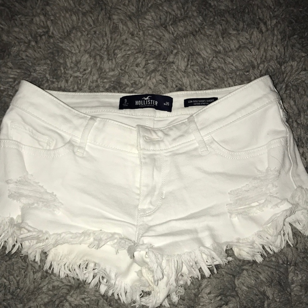 Holliser Ruffled Jean Shorts